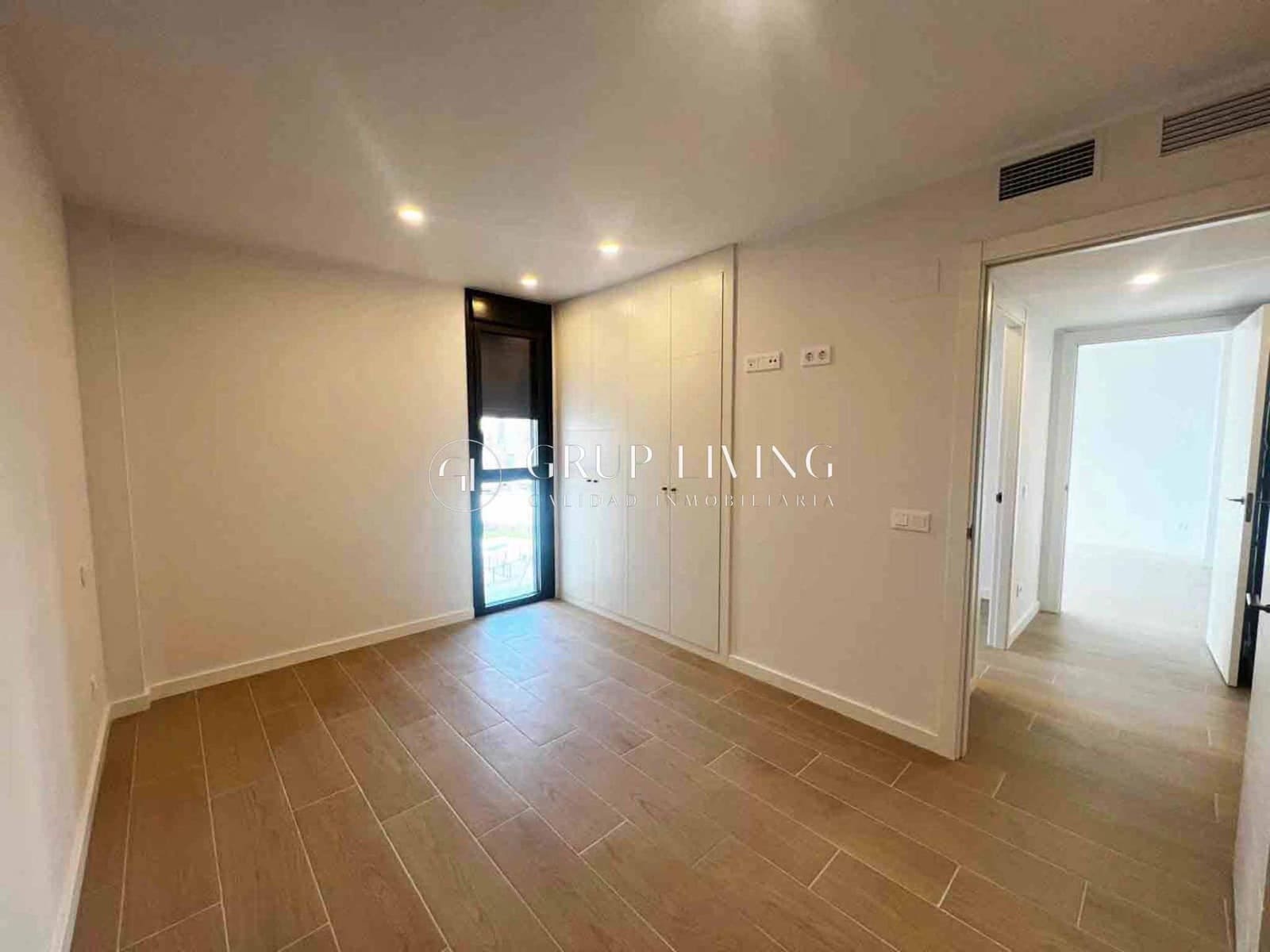 2 bedroom Flat for rent in Vilanova i la Geltru with pool garage - € 1,300 (Ref: 9497506)