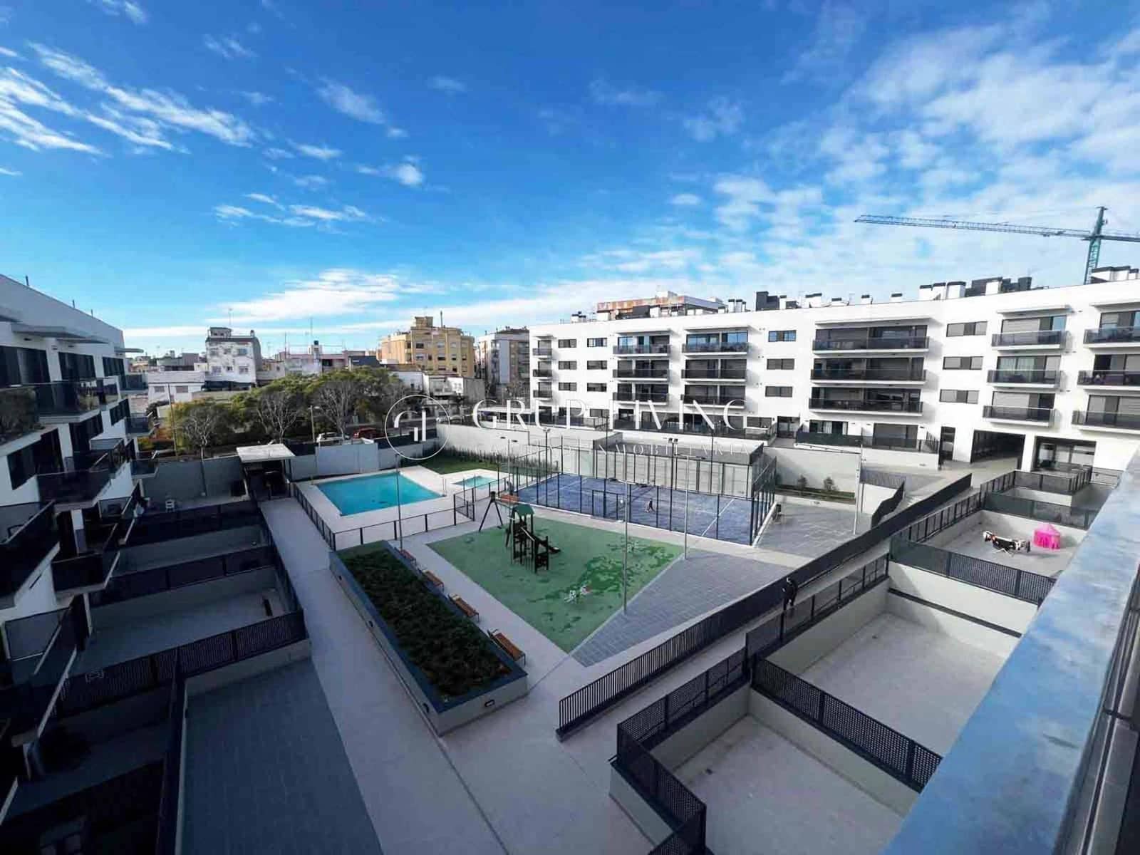 2 bedroom Flat for rent in Vilanova i la Geltru with pool garage - € 1,300 (Ref: 9497506)