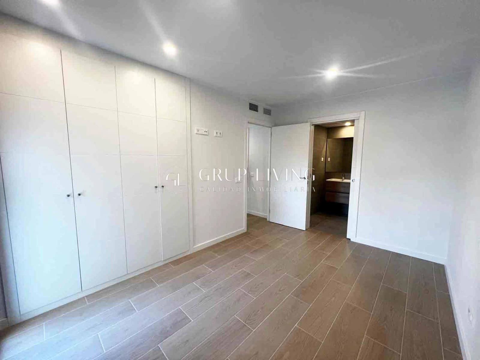 2 bedroom Flat for rent in Vilanova i la Geltru with pool garage - € 1,300 (Ref: 9497506)