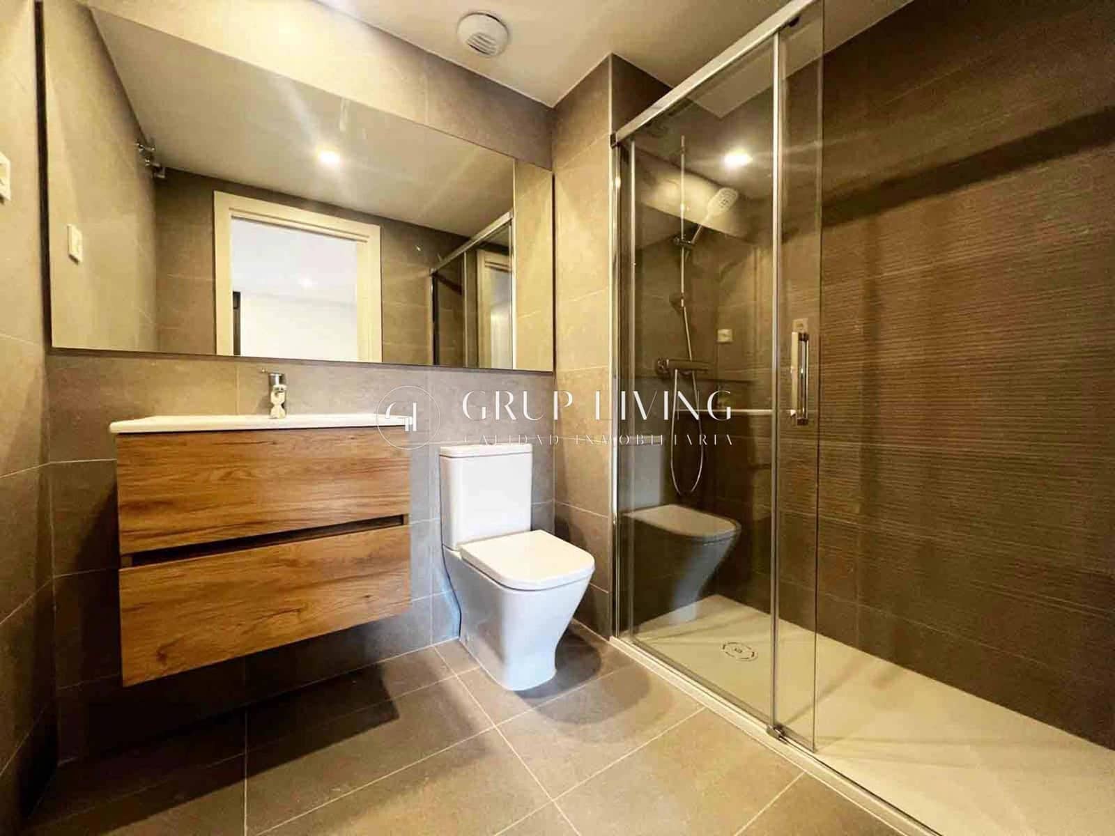 2 bedroom Flat for rent in Vilanova i la Geltru with pool garage - € 1,300 (Ref: 9497506)