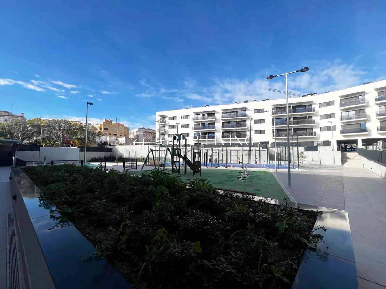 2 bedroom Flat for rent in Vilanova i la Geltru with pool garage - € 1,300 (Ref: 9497506)