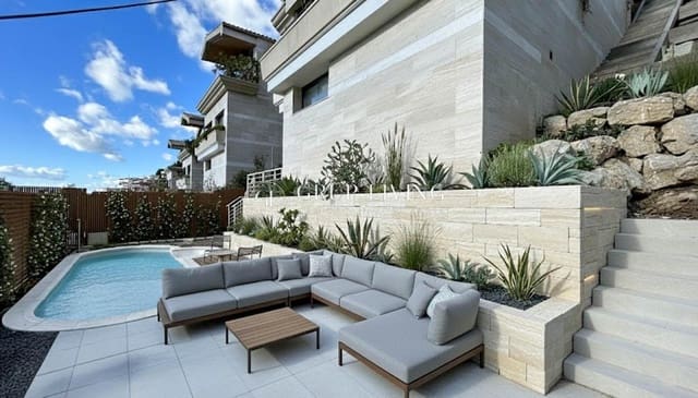 4 quarto Moradia para venda em Sitges com piscina garagem - 950 000 € (Ref: 9536494)