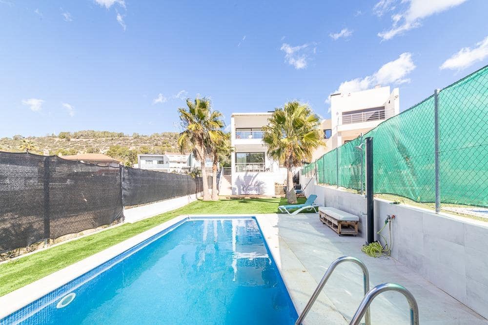 4 camera da letto Villa in vendita in Sant Pere de Ribes con piscina garage - 975.000 € (Rif: 9555976)