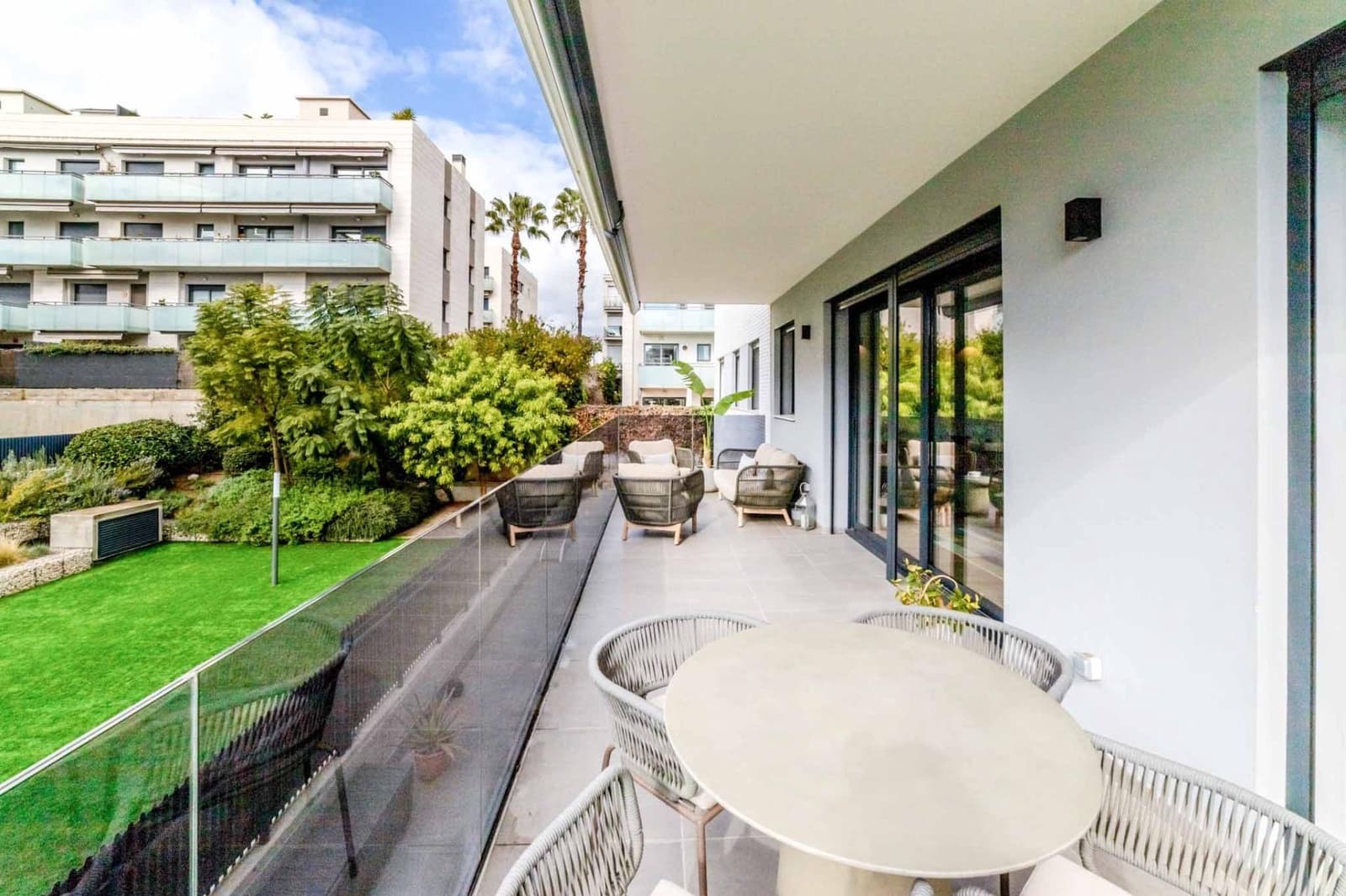 3 slaapkamer Flat te koop in Sitges met zwembad - € 650.000 (Ref: 9583021)