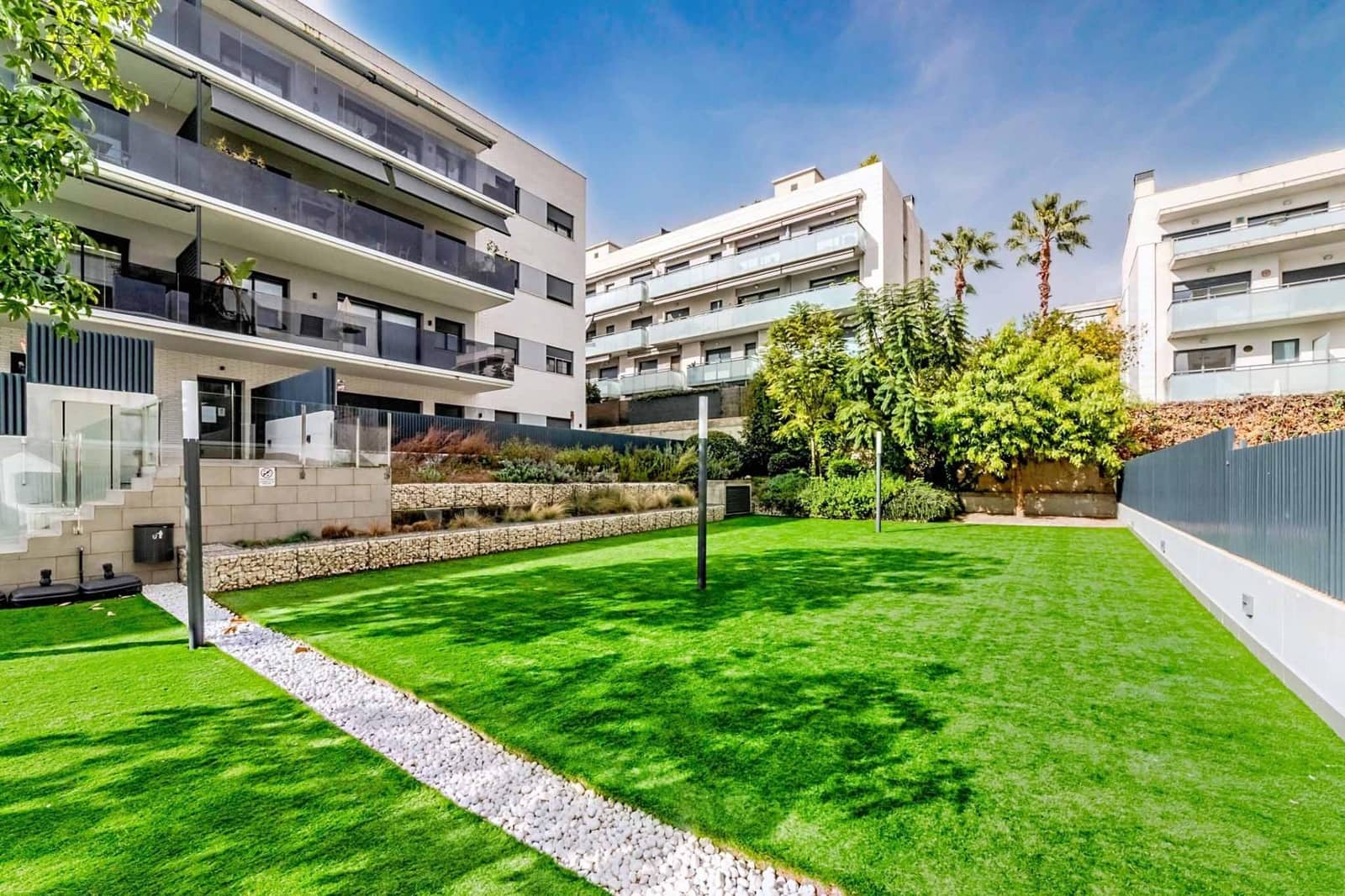 3 slaapkamer Flat te koop in Sitges met zwembad - € 650.000 (Ref: 9583021)