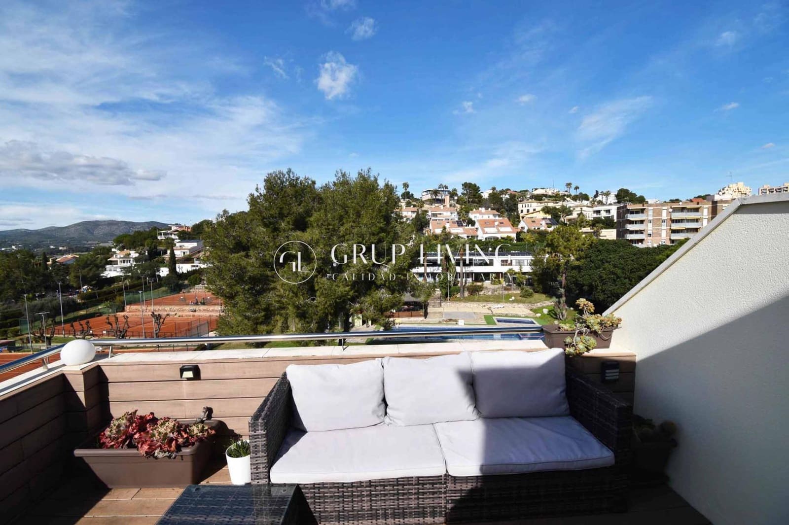 2 slaapkamer Flat te huur in Sant Pere de Ribes met garage - € 1.538 (Ref: 9586622)