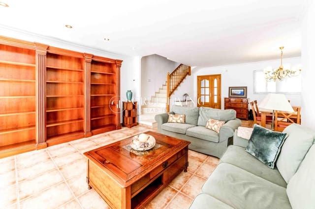 5 sovrum Villa till salu i Sitges med pool garage - 895 000 € (Ref: 9591408)