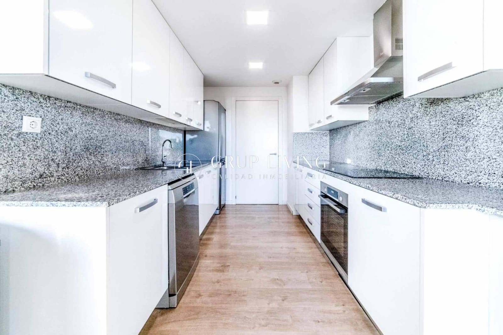 4 makuuhuone Asunto myytävänä paikassa Sitges mukana uima-altaan 
autotalli - 1 300 000 € (Ref: 9615640)