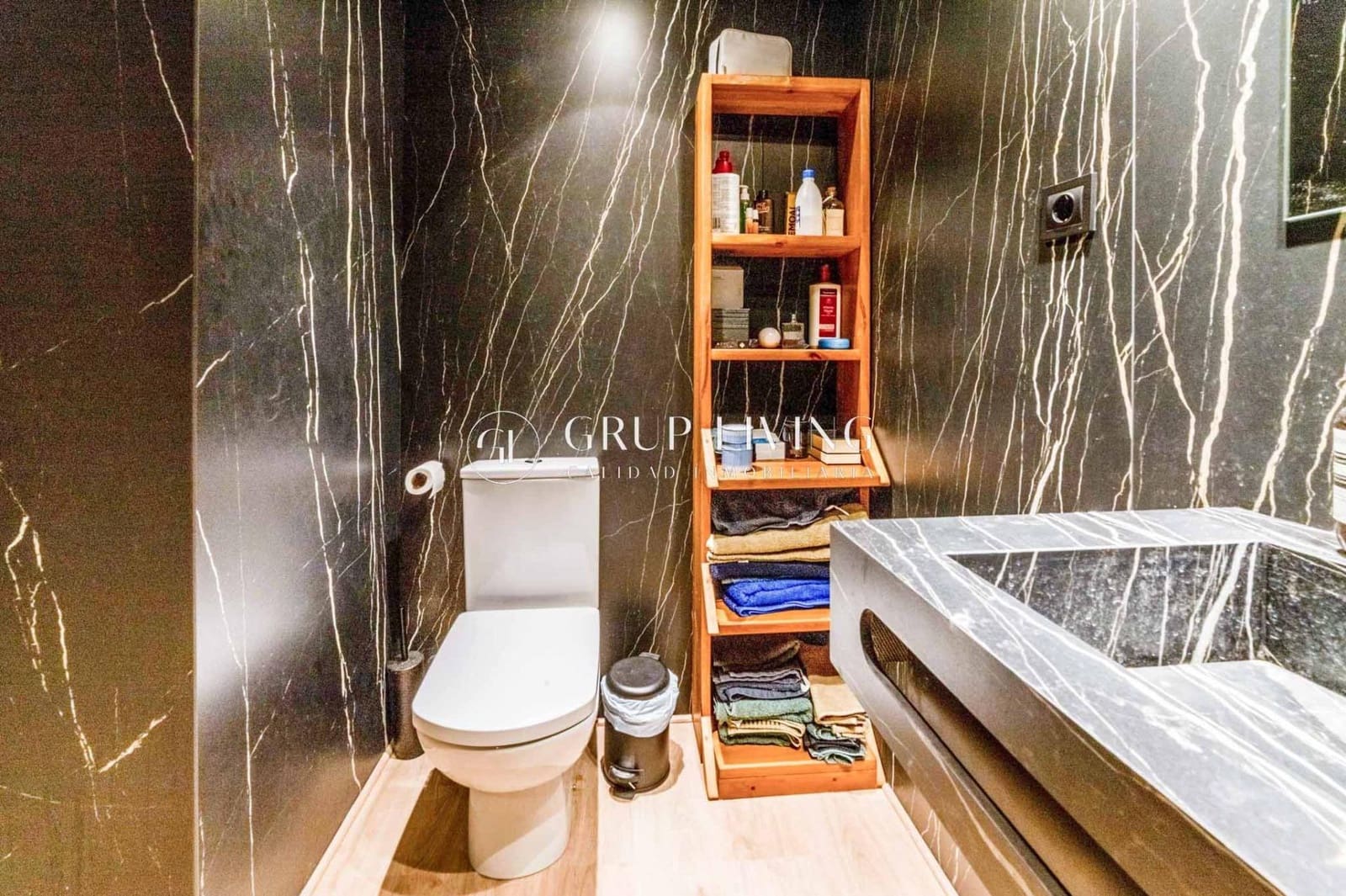 4 makuuhuone Asunto myytävänä paikassa Sitges mukana uima-altaan 
autotalli - 1 300 000 € (Ref: 9615640)