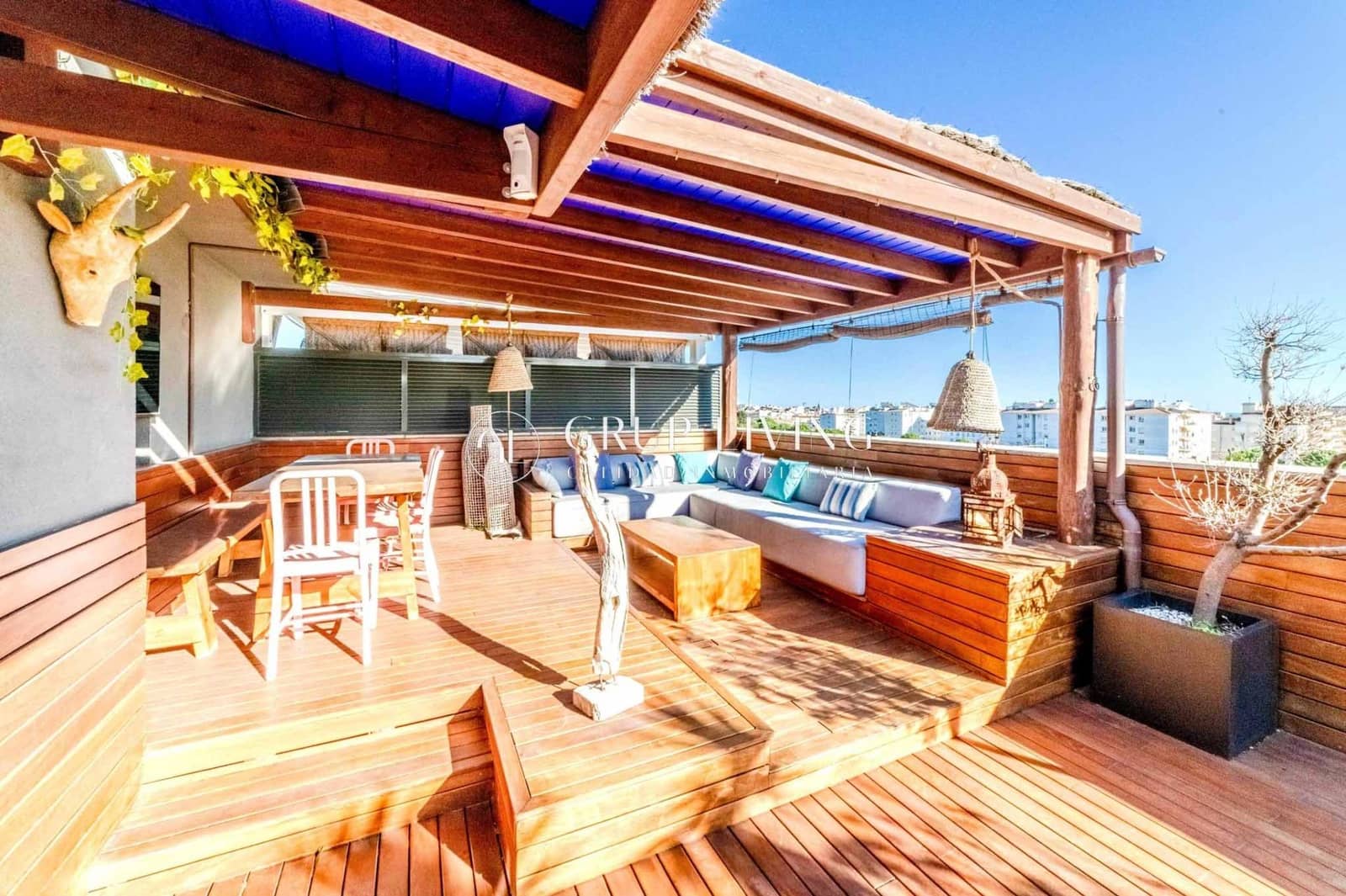 4 makuuhuone Asunto myytävänä paikassa Sitges mukana uima-altaan 
autotalli - 1 300 000 € (Ref: 9615640)