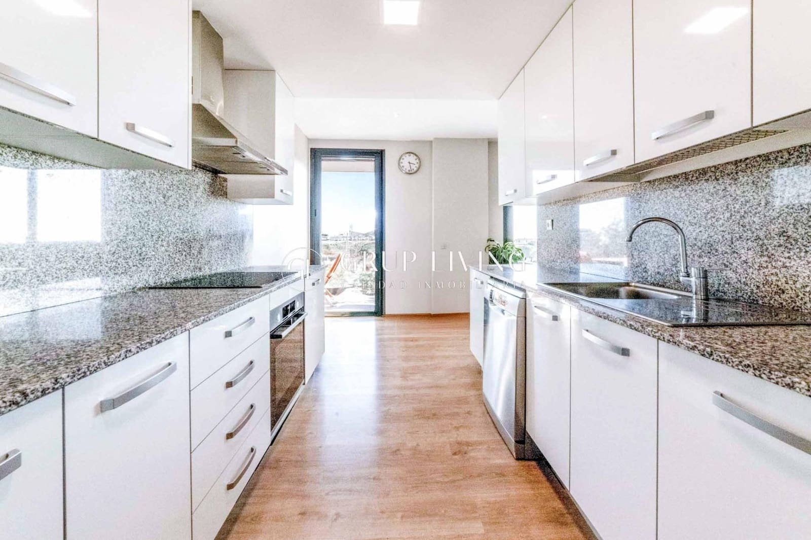 4 sovrum Lägenhet till salu i Sitges med pool garage - 1 198 000 € (Ref: 9615640)