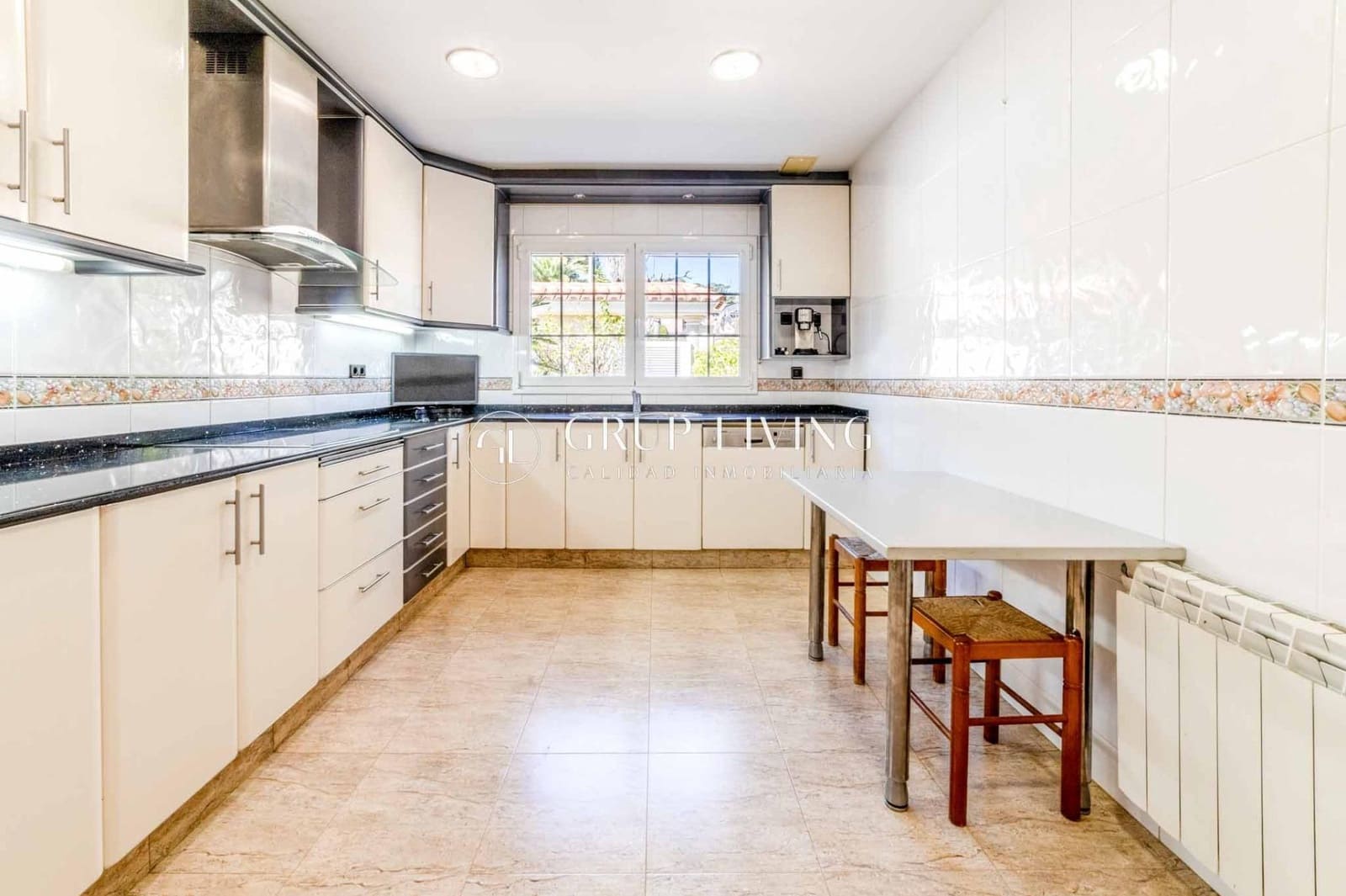 5 soveværelse Villa til salg i El Vendrell med swimmingpool garage - € 775.000 (Ref: 9615641)