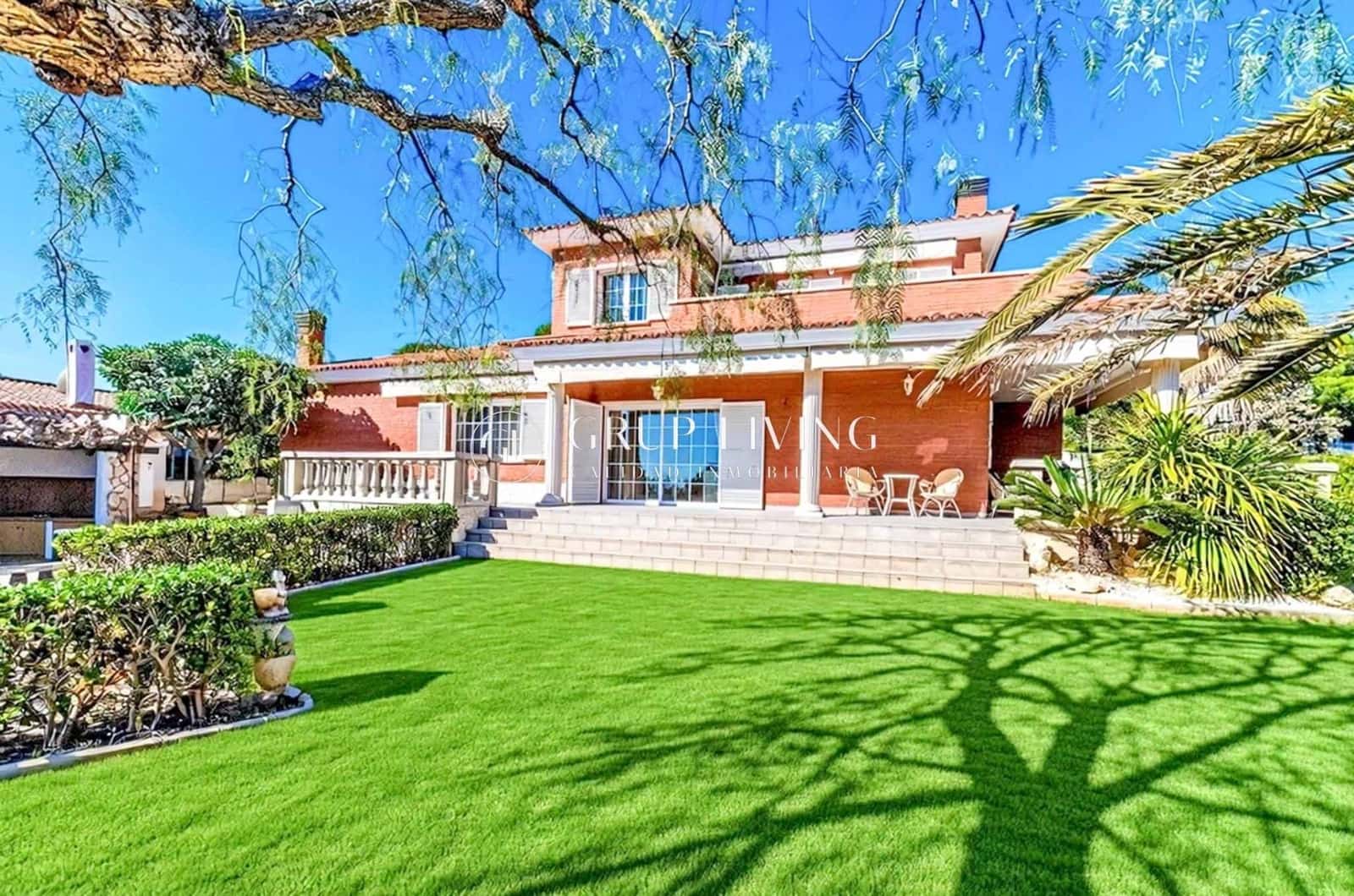 5 soveværelse Villa til salg i El Vendrell med swimmingpool garage - € 775.000 (Ref: 9615641)