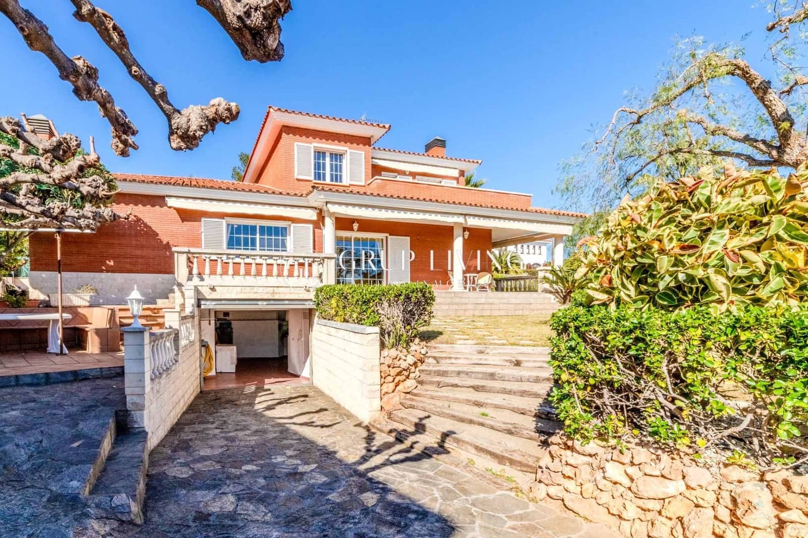 5 soveværelse Villa til salg i El Vendrell med swimmingpool garage - € 775.000 (Ref: 9615641)