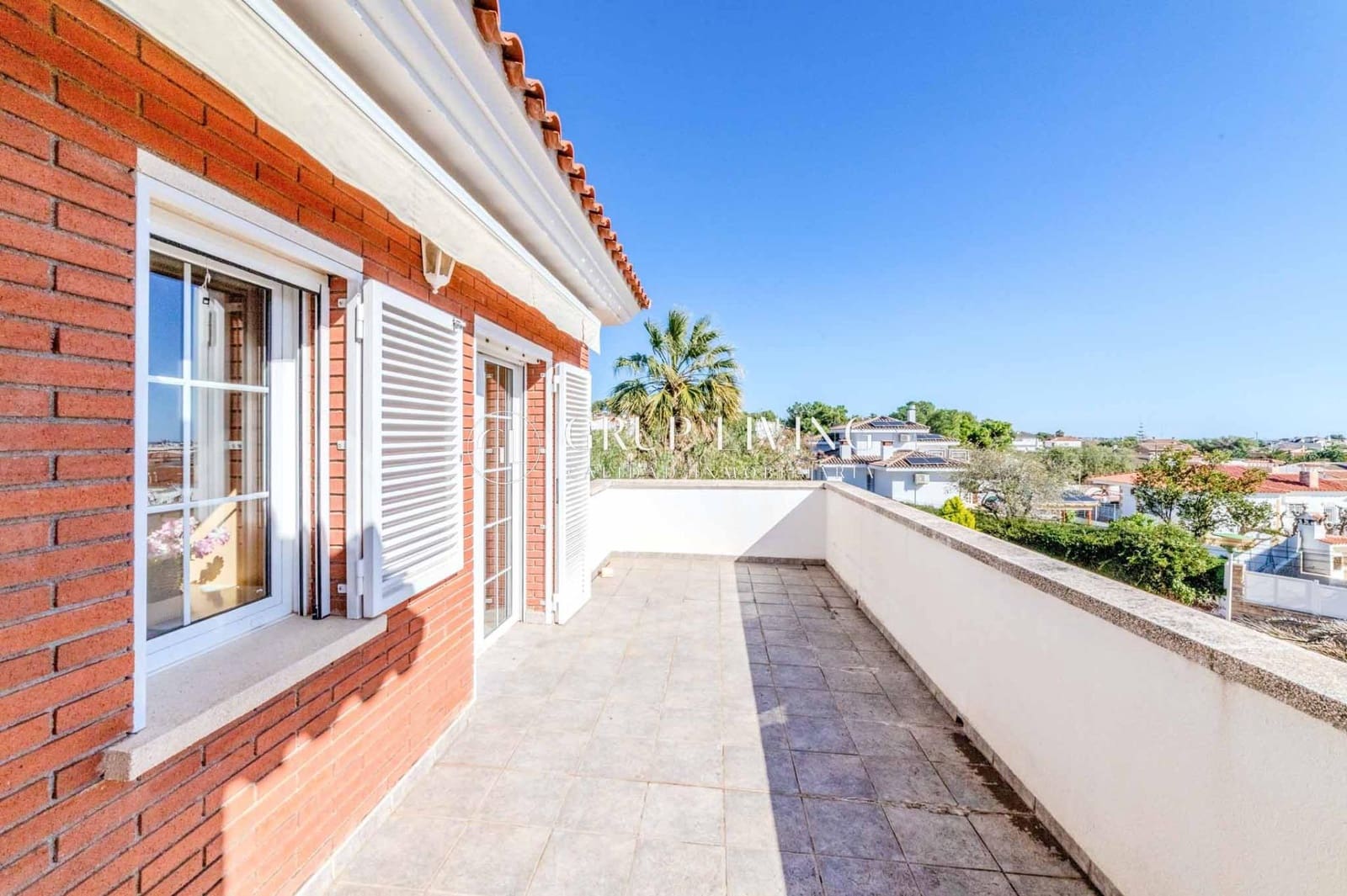 5 soveværelse Villa til salg i El Vendrell med swimmingpool garage - € 775.000 (Ref: 9615641)