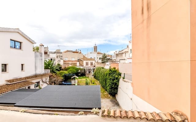 4 slaapkamer Villa te koop in Vilanova i la Geltrú - € 450.000 (Ref: 9619414)