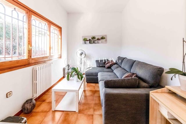 4 soverom Villa til salgs i Vilanova i la Geltrú med garasje - € 1 150 000 (Ref: 9627684)