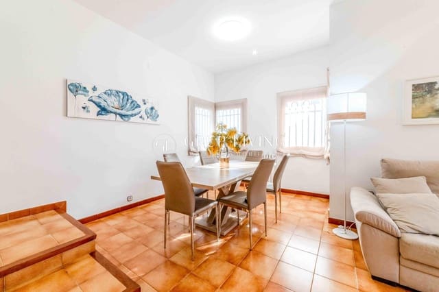 4 soverom Villa til salgs i Vilanova i la Geltrú med garasje - € 1 150 000 (Ref: 9627684)