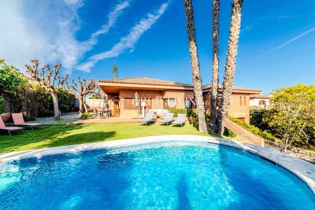 4 soverom Villa til salgs i Vilanova i la Geltrú med garasje - € 1 150 000 (Ref: 9627684)