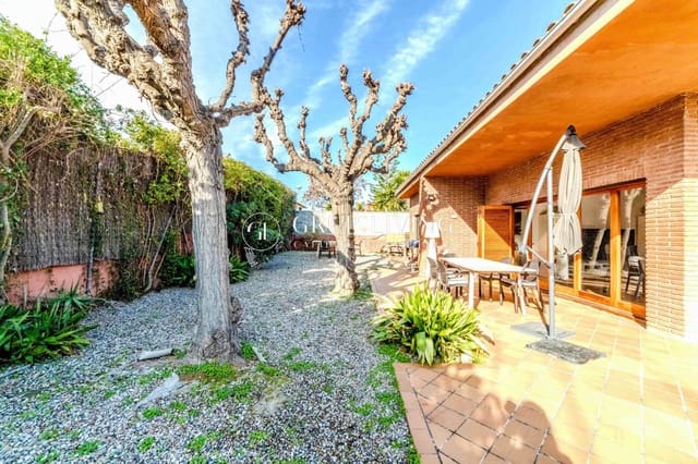 4 soverom Villa til salgs i Vilanova i la Geltrú med garasje - € 1 150 000 (Ref: 9627684)