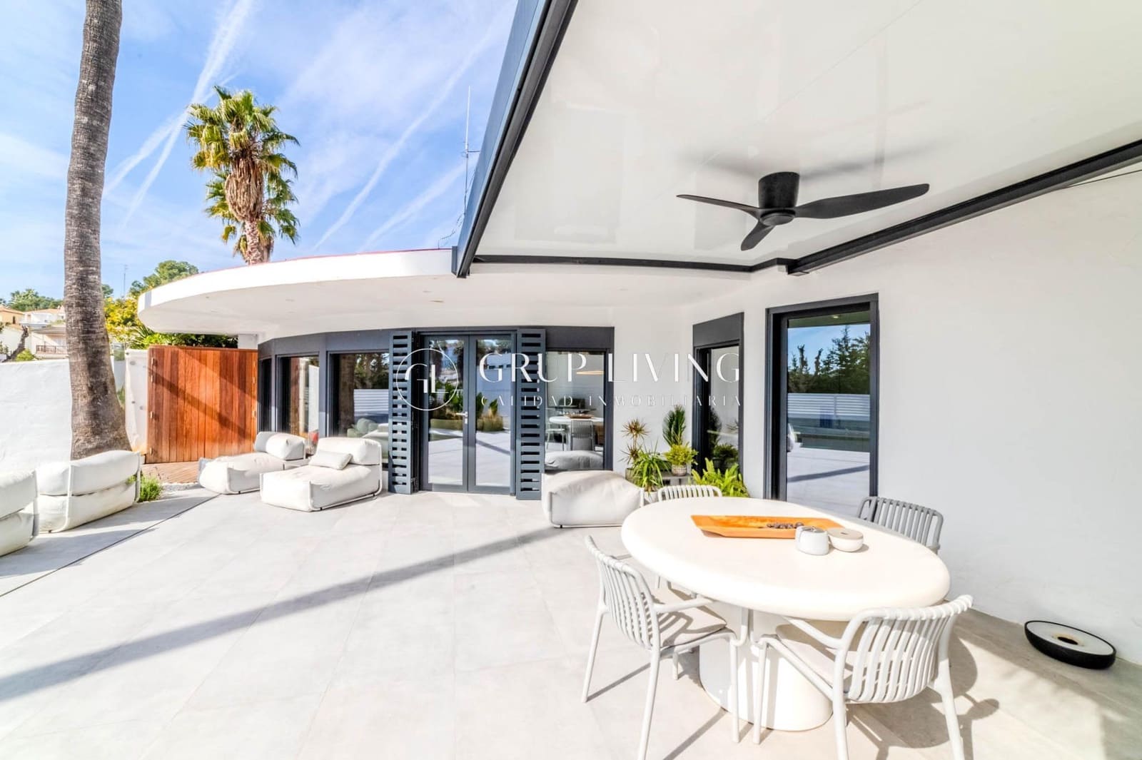 2 slaapkamer Villa te koop in Sant Pere de Ribes met zwembad garage - € 1.145.000 (Ref: 9630144)