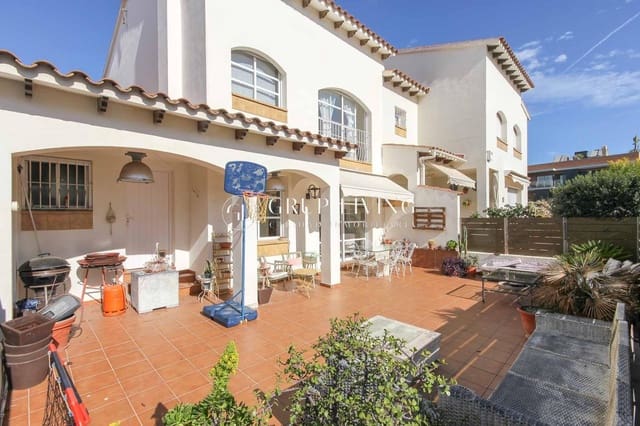 Adosado de 5 habitaciones en Sitges en venta con garaje - 1.060.000 € (Ref: 9634406)