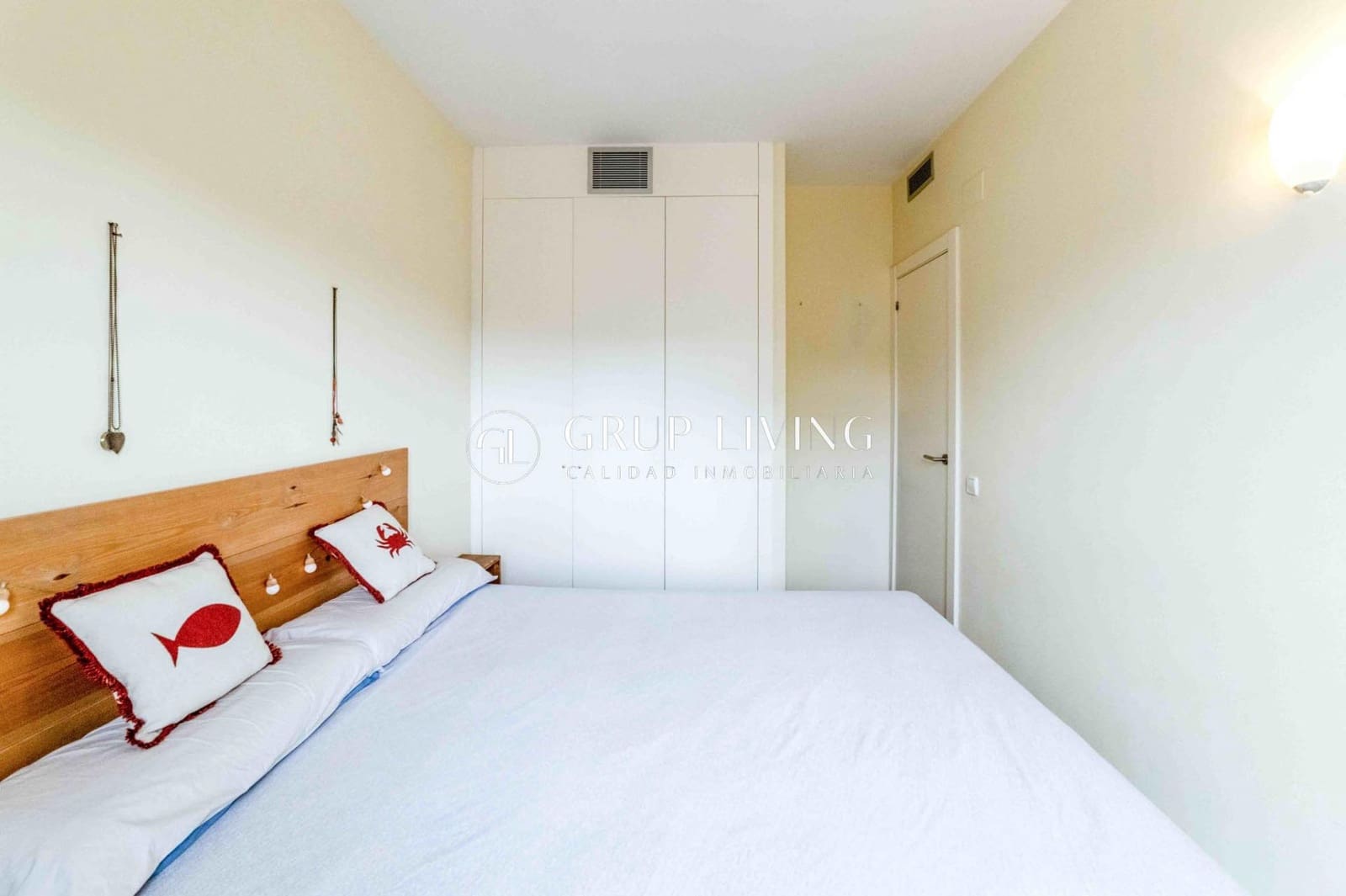 2 bedroom Flat for sale in Sant Pere de Ribes with garage - € 399,000 (Ref: 9652109)