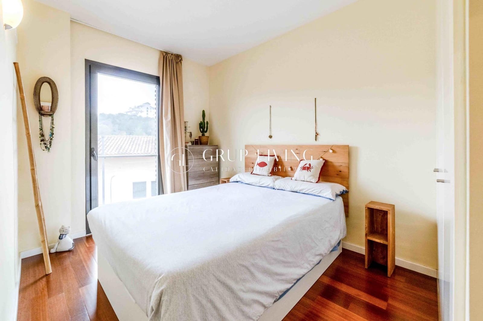 2 bedroom Flat for sale in Sant Pere de Ribes with garage - € 399,000 (Ref: 9652109)