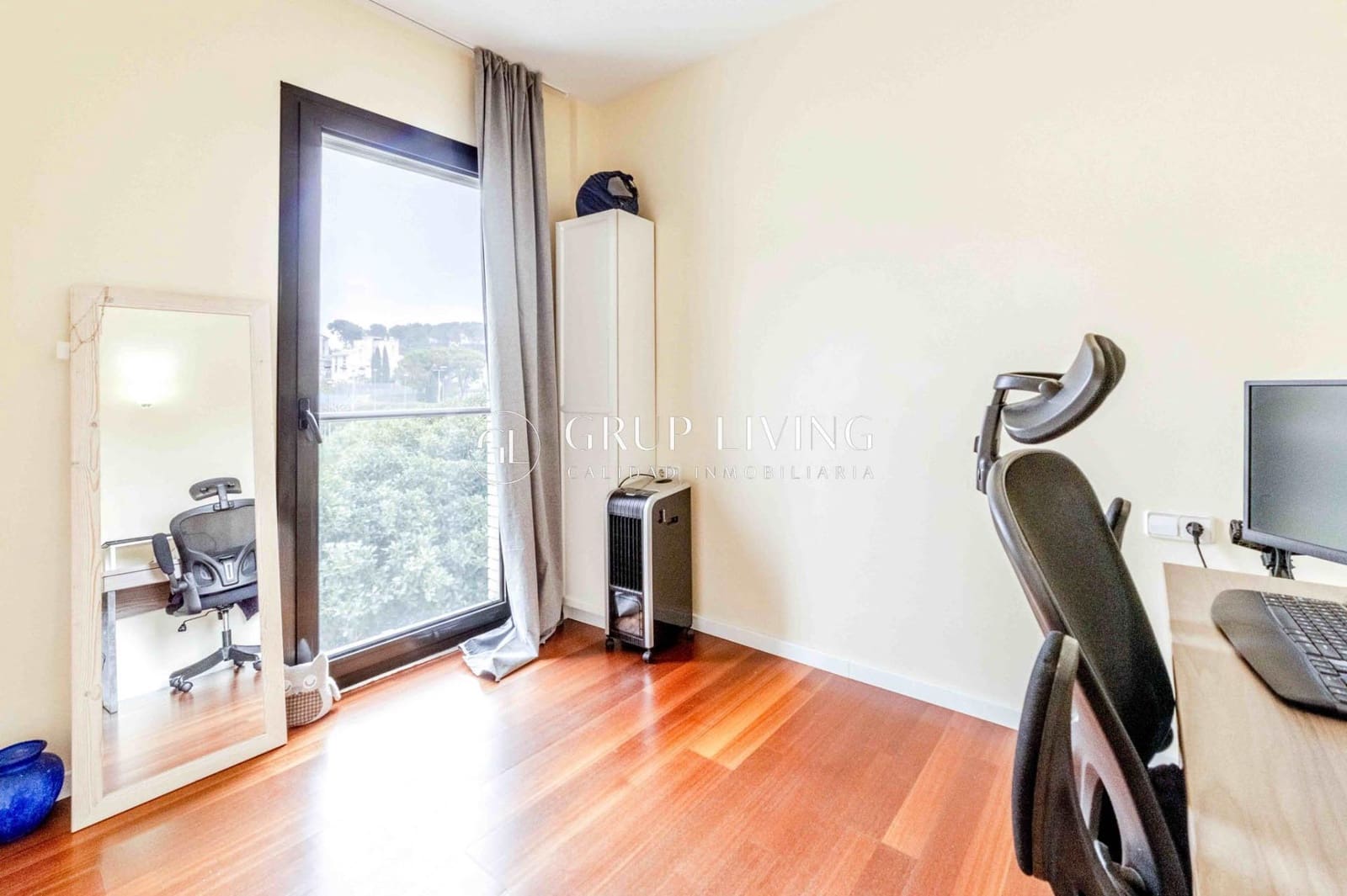 2 bedroom Flat for sale in Sant Pere de Ribes with garage - € 399,000 (Ref: 9652109)