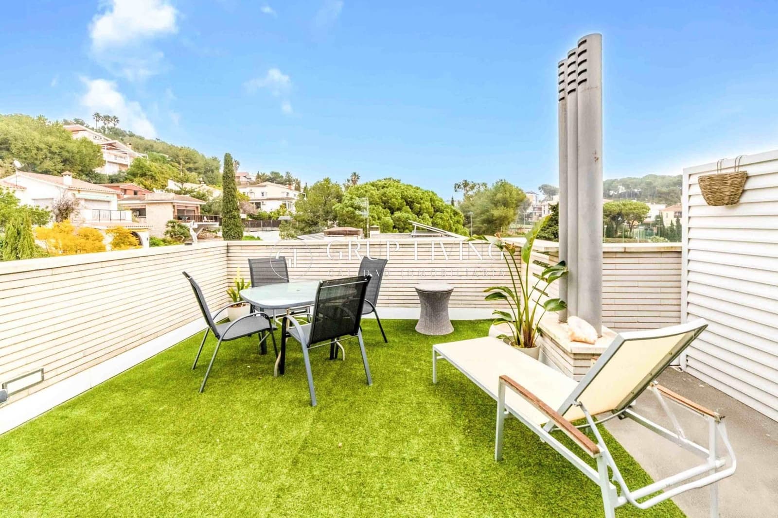 2 bedroom Flat for sale in Sant Pere de Ribes with garage - € 399,000 (Ref: 9652109)