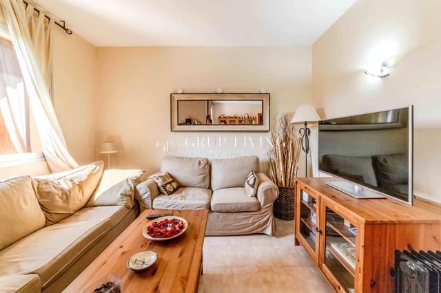 3 soveværelse Villa til salg i Calafell med swimmingpool garage - € 500.000 (Ref: 9670776)