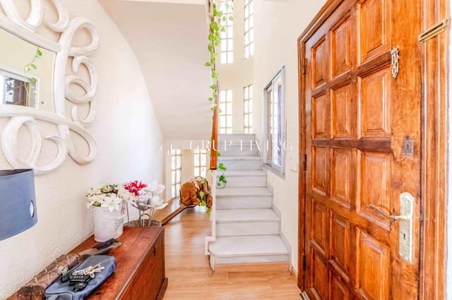 3 soveværelse Villa til salg i Calafell med swimmingpool garage - € 500.000 (Ref: 9670776)