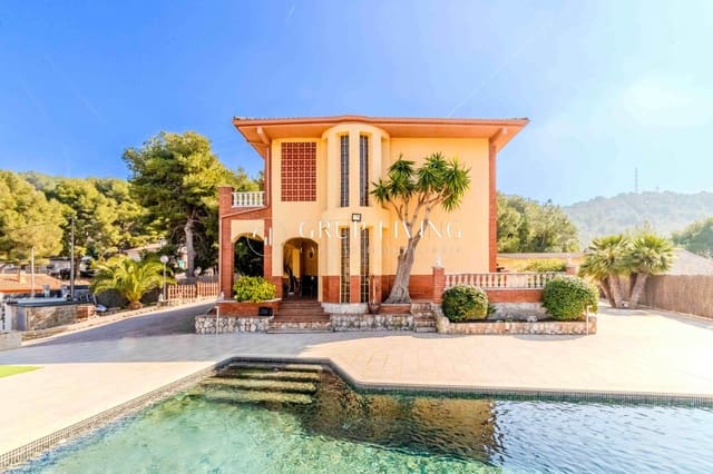 3 soveværelse Villa til salg i Calafell med swimmingpool garage - € 500.000 (Ref: 9670776)