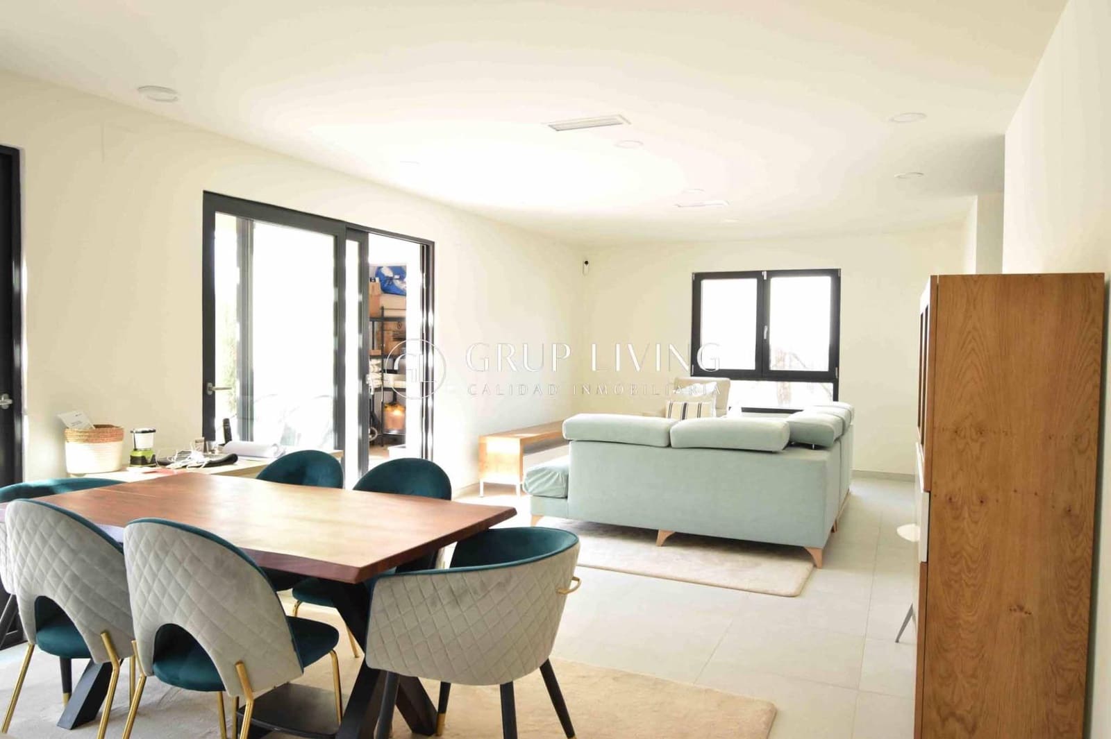 Chalet de 3 habitaciones en Sant Pere de Ribes en alquiler con piscina garaje - 3.500 € (Ref: 9674333)