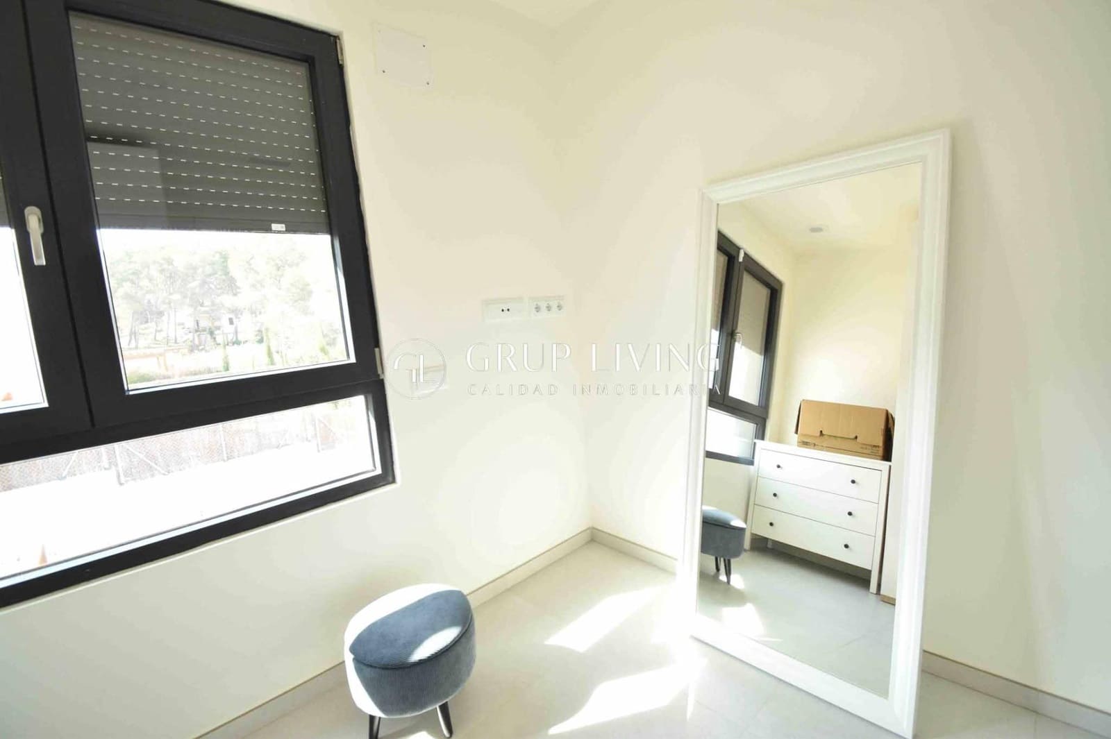 Chalet de 3 habitaciones en Sant Pere de Ribes en alquiler con piscina garaje - 3.500 € (Ref: 9674333)