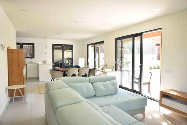 Chalet de 3 habitaciones en Sant Pere de Ribes en alquiler con piscina garaje - 3.500 € (Ref: 9674333)