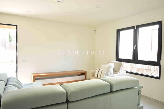 Chalet de 3 habitaciones en Sant Pere de Ribes en alquiler con piscina garaje - 3.500 € (Ref: 9674333)