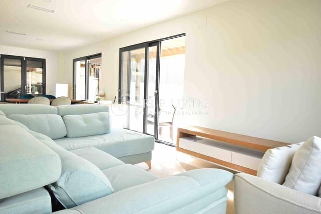 Chalet de 3 habitaciones en Sant Pere de Ribes en alquiler con piscina garaje - 3.500 € (Ref: 9674333)