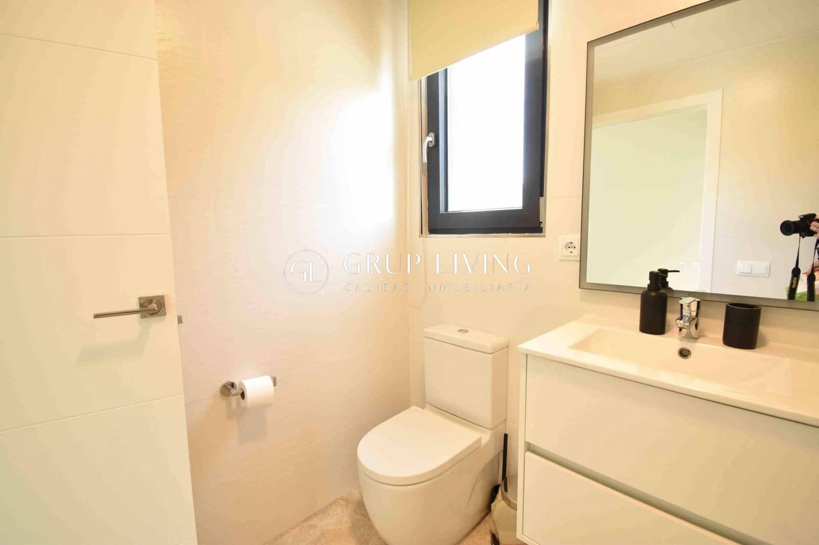 Chalet de 3 habitaciones en Sant Pere de Ribes en alquiler con piscina garaje - 3.500 € (Ref: 9674333)