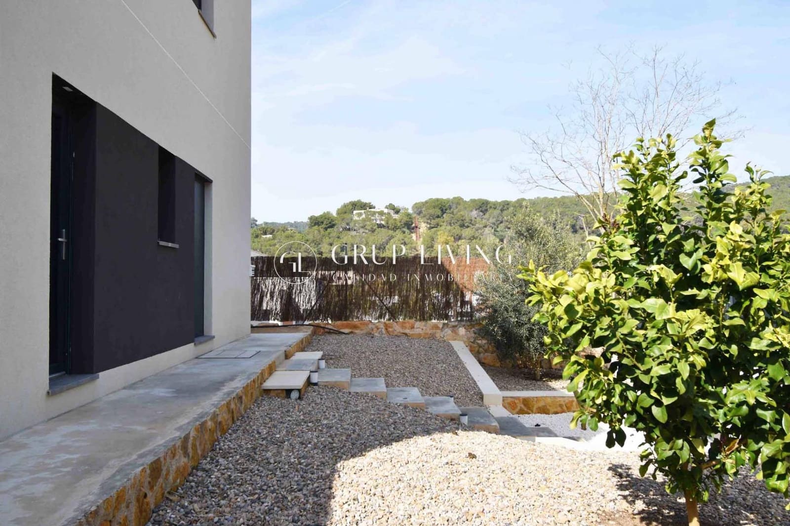 Chalet de 3 habitaciones en Sant Pere de Ribes en alquiler con piscina garaje - 3.500 € (Ref: 9674333)