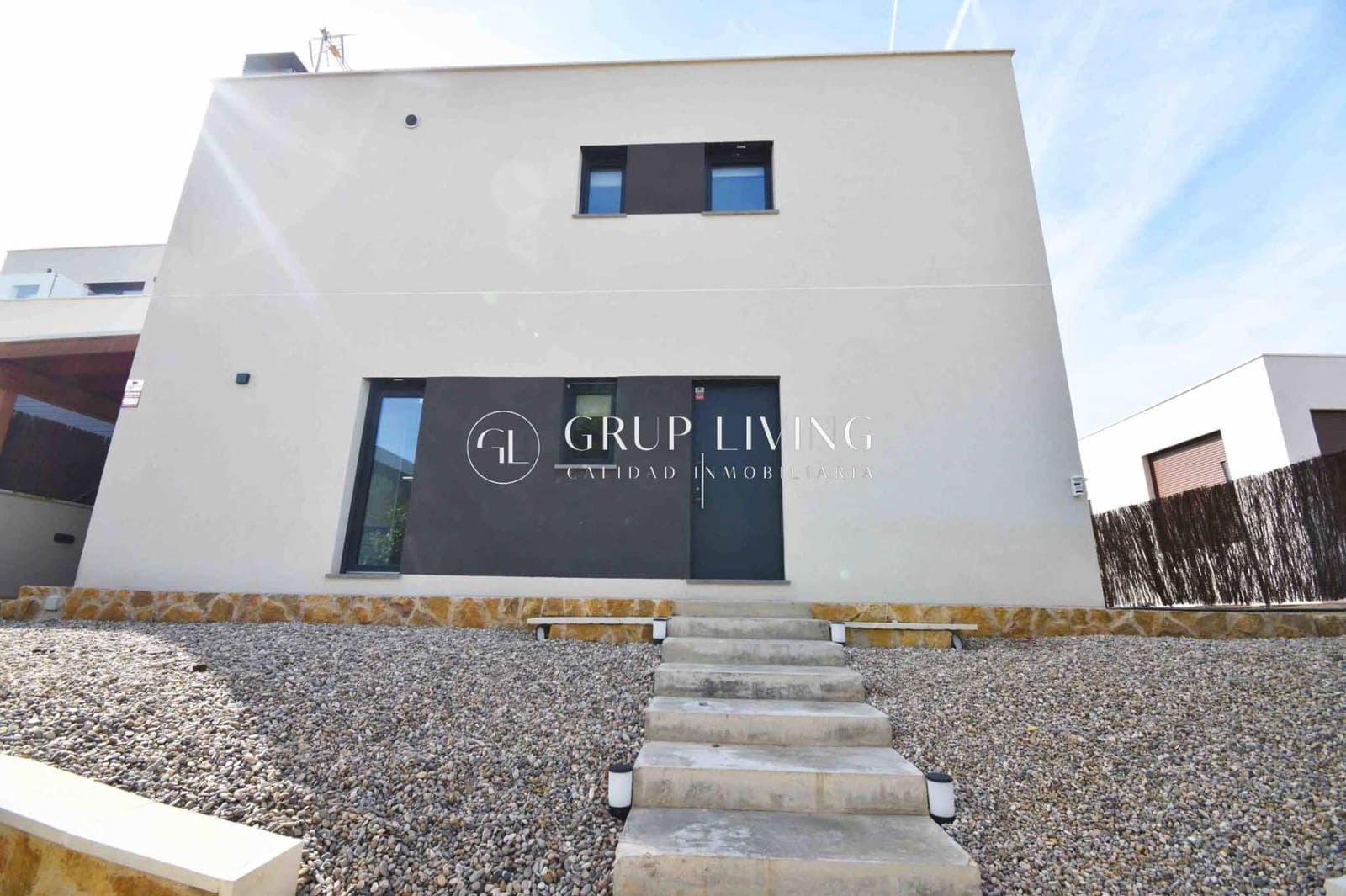 Chalet de 3 habitaciones en Sant Pere de Ribes en alquiler con piscina garaje - 3.500 € (Ref: 9674333)