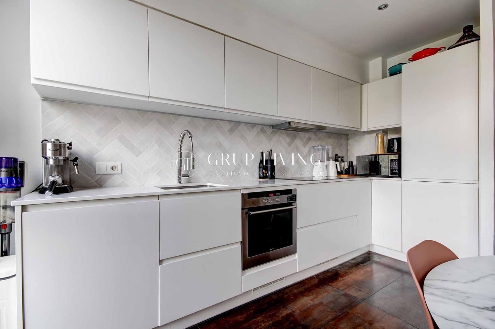 Piso de 2 habitaciones en Barcelona ciudad en venta con garaje - 596.000 € (Ref: 9677576)