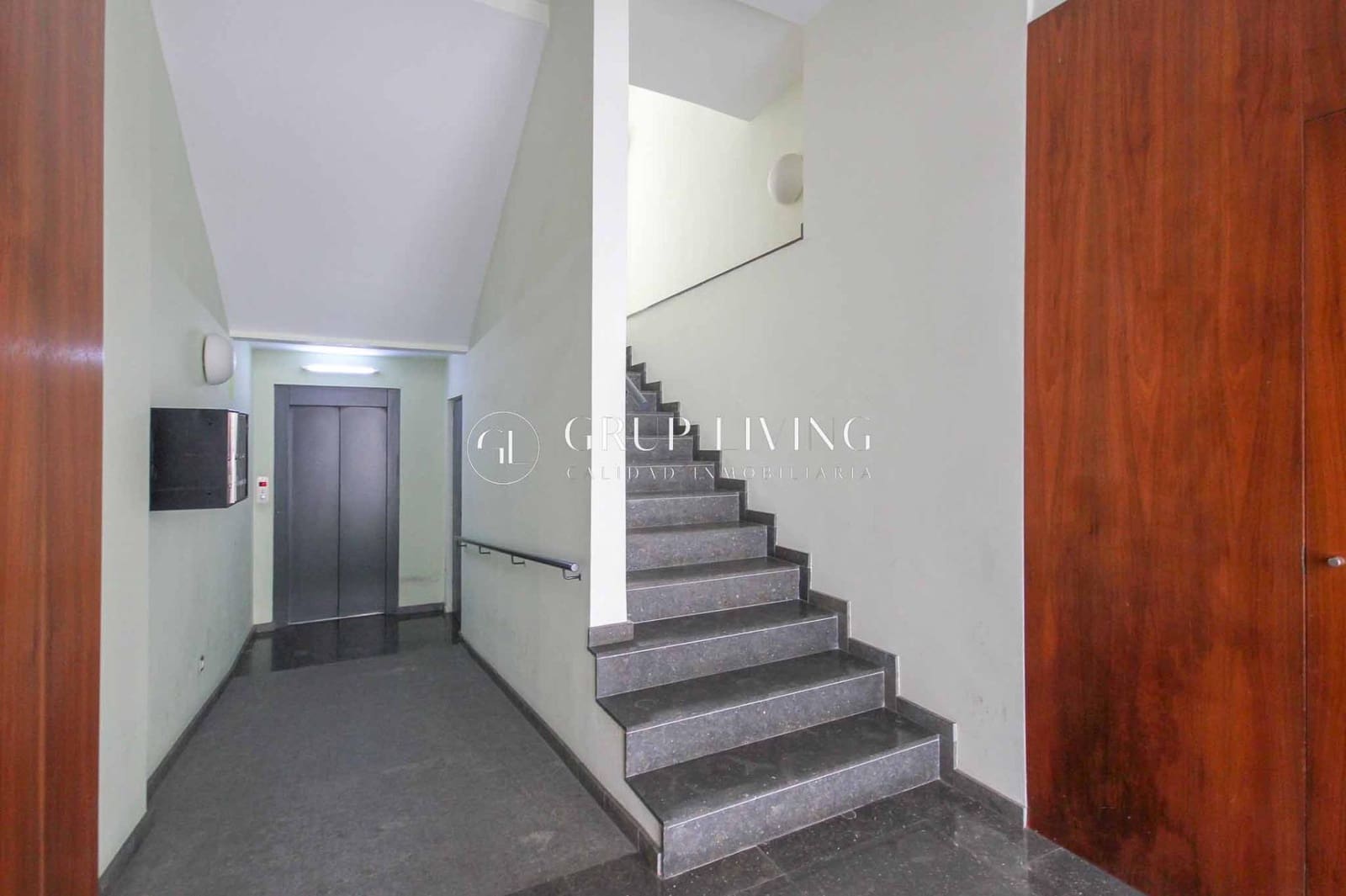 Piso de 2 habitaciones en Barcelona ciudad en venta con garaje - 596.000 € (Ref: 9677576)