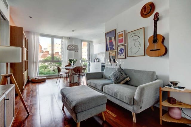 Piso de 2 habitaciones en Diagonal Mar i El Front Marítim del Poblenou, Barcelona ciudad en venta con garaje - 596.000 € (Ref: 9677576)
