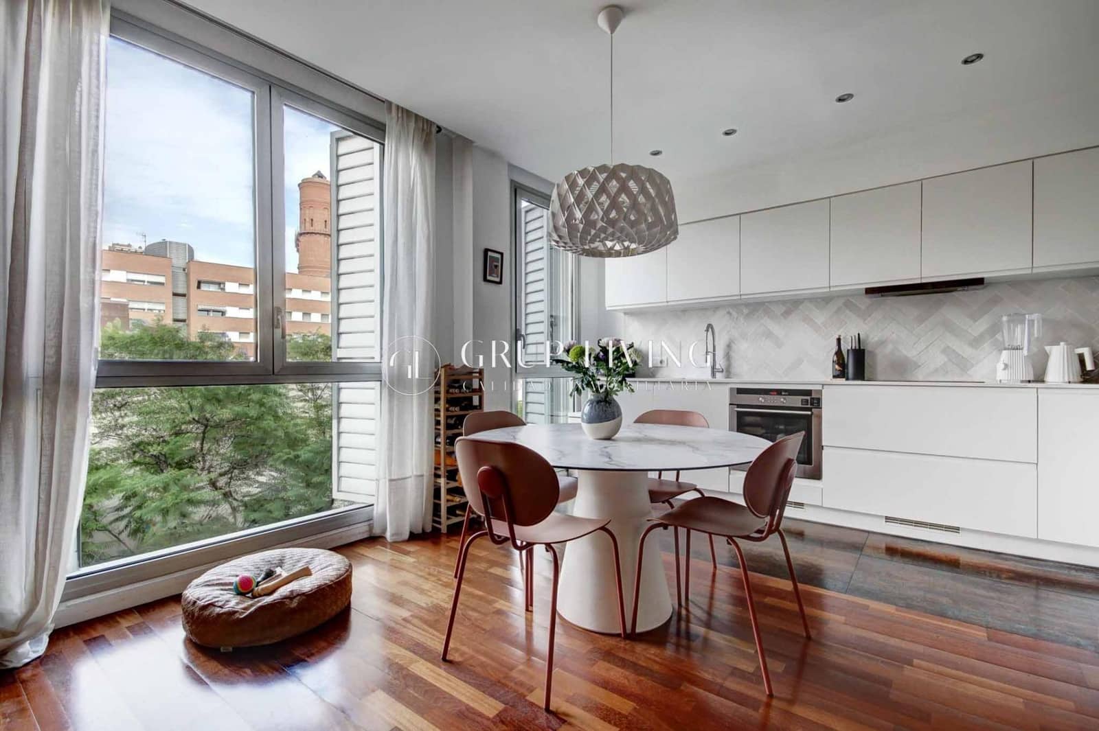 Piso de 2 habitaciones en Barcelona ciudad en venta con garaje - 596.000 € (Ref: 9677576)