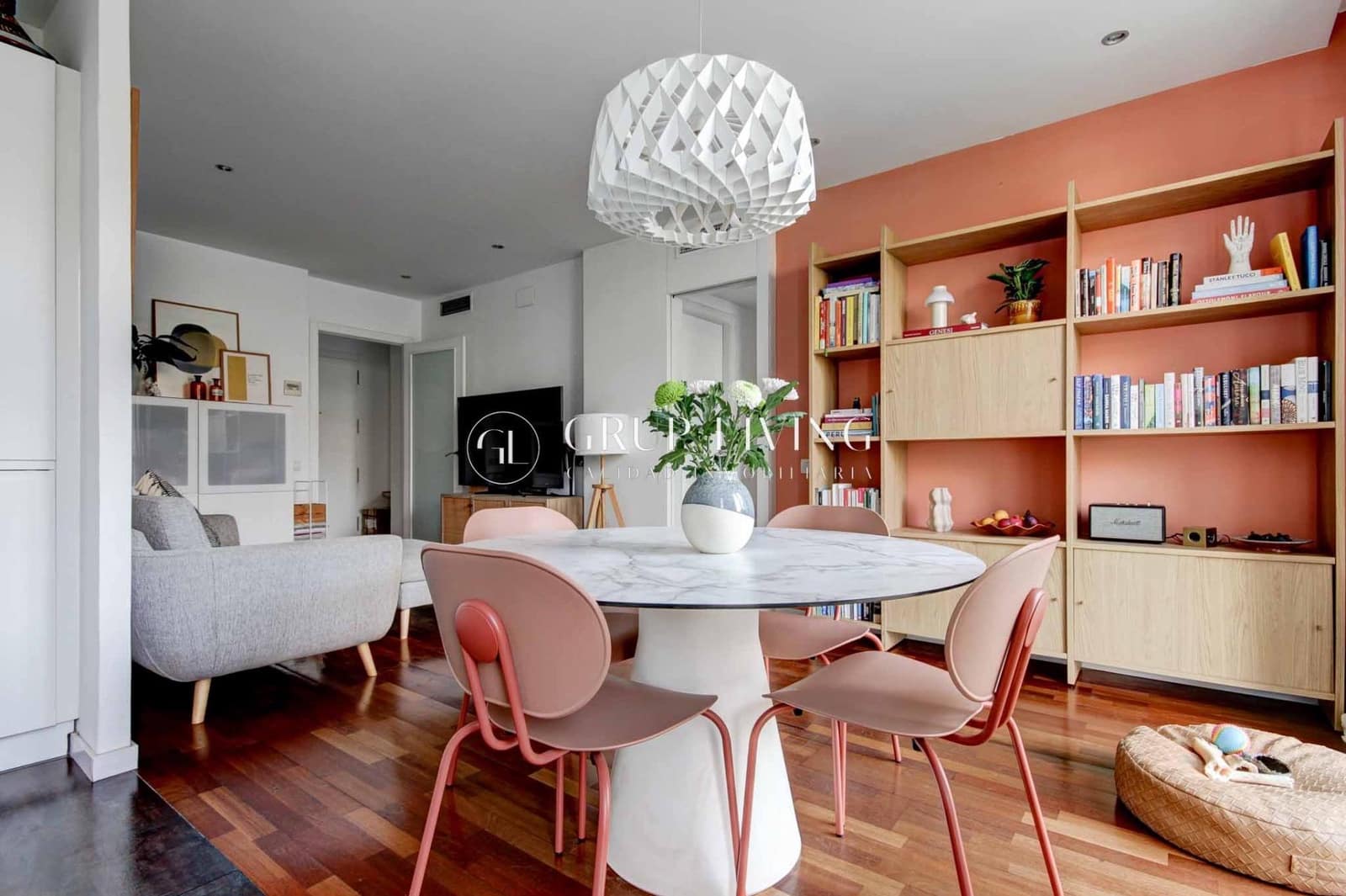 Piso de 2 habitaciones en Barcelona ciudad en venta con garaje - 596.000 € (Ref: 9677576)