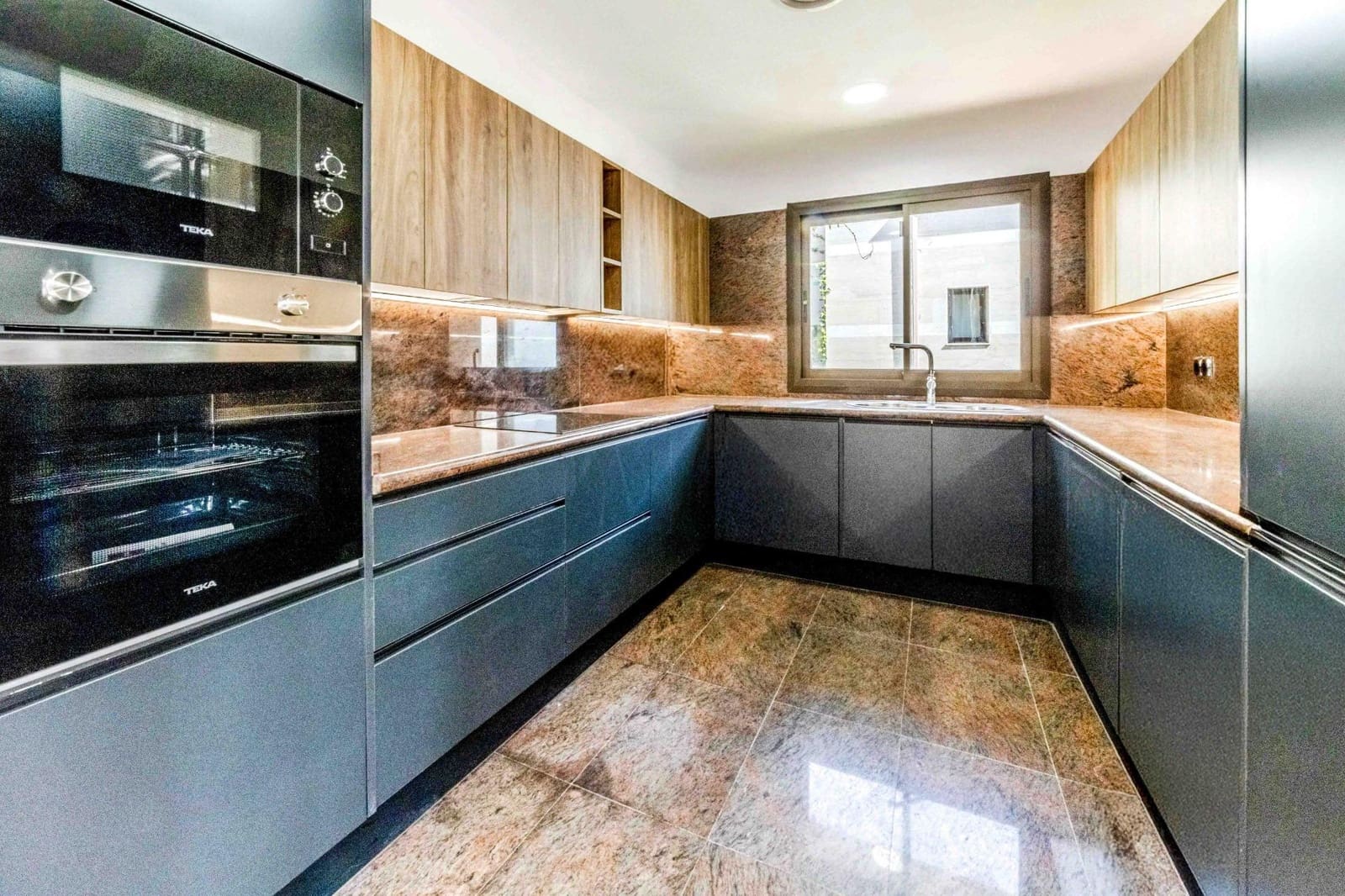 4 bedroom Villa for sale in Sitges with pool garage - € 975,000 (Ref: 9695444)