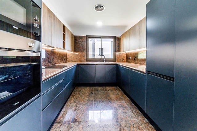 4 sypialnia Willa na sprzedaż w Sitges z basenem garażem - 895 000 € (Ref: 9695444)