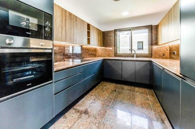 4 sypialnia Willa na sprzedaż w Sitges z basenem garażem - 895 000 € (Ref: 9695444)