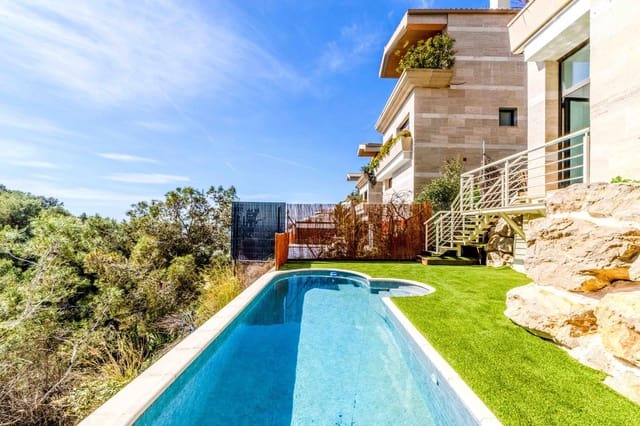4 sypialnia Willa na sprzedaż w Sitges z basenem garażem - 895 000 € (Ref: 9695444)